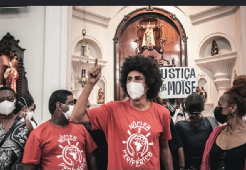 paulodetarsog's tweet photo. Nós não esquecemos quando o vereador petista Renato Freitas invadiu uma missa em Curitiba, chamando os católicos de fascistas. O sujeito ainda recebeu proteção da cúpula, que suspendeu a sua cassação, e acabou se tornando deputado estadual.

Sou católico e me revolta o fato de o sujeito sequer ter sido punido por desrespeitar a nossa fé.

É este o “respeito” que o PT afirma ter por Nossa Senhora?
