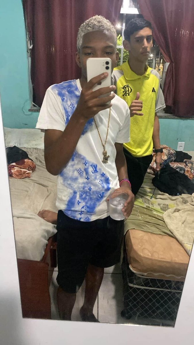 lorranbruxo's tweet photo. só agradecer a Deus por Tudo que ele fez por mim, por mais um ano de vida 🥳🙌🏾🫶🏾 https://t.co/xim3hei6Ov