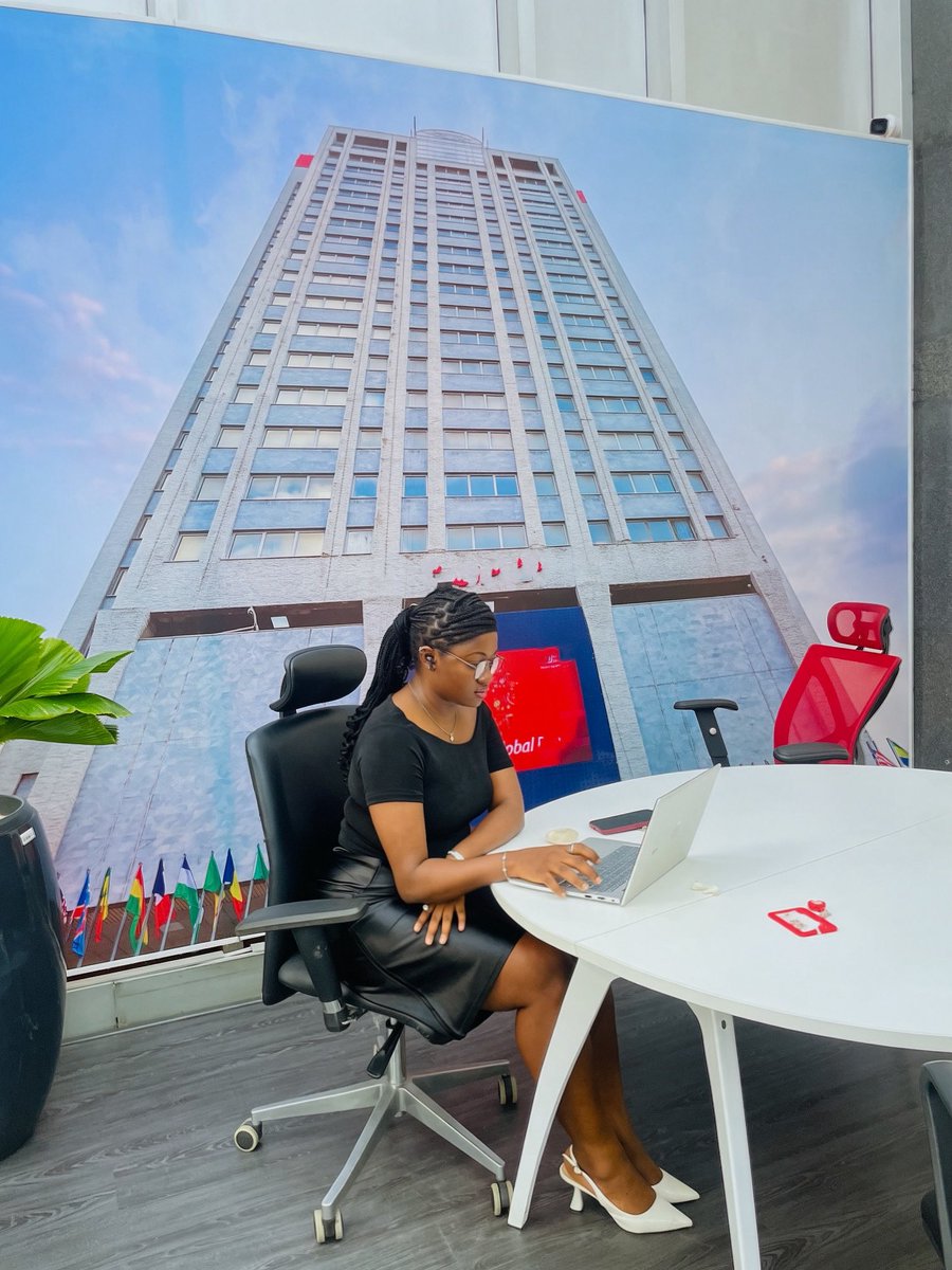 kwinjae's tweet photo. An Igbo woman in finance. 🤍 https://t.co/wIHJSiWXFa