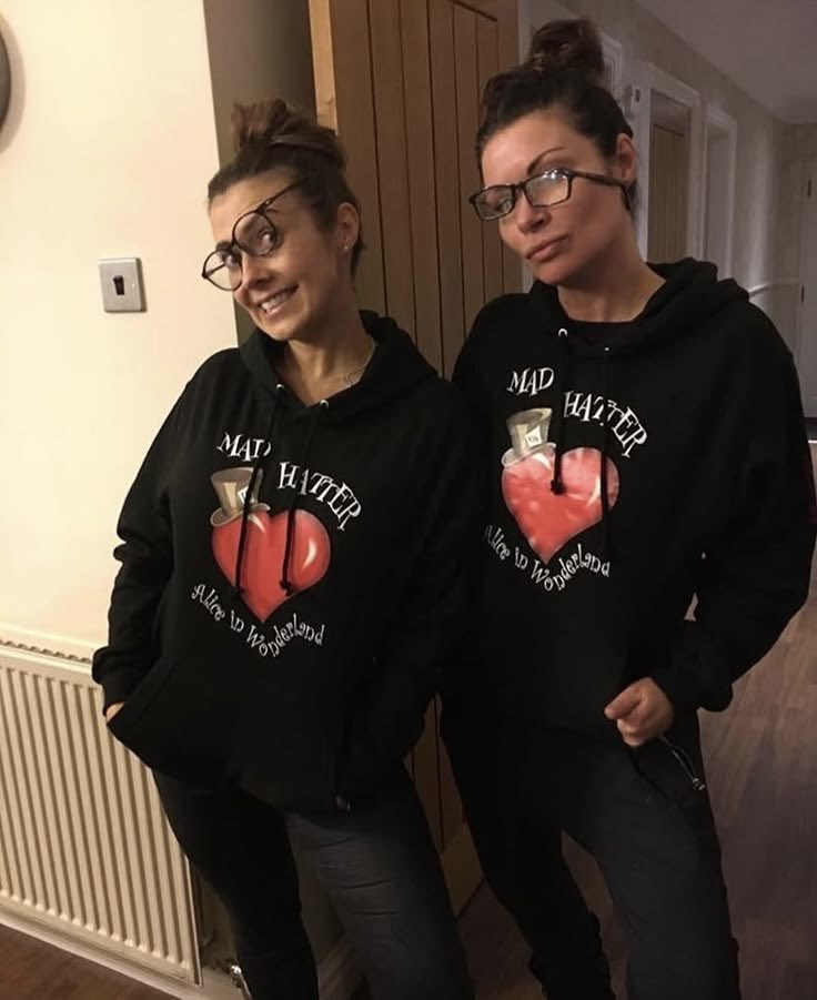 lesbianranch's tweet photo. ali wearing glasses 🙂‍↕️ https://t.co/sN3Ktm1Jva