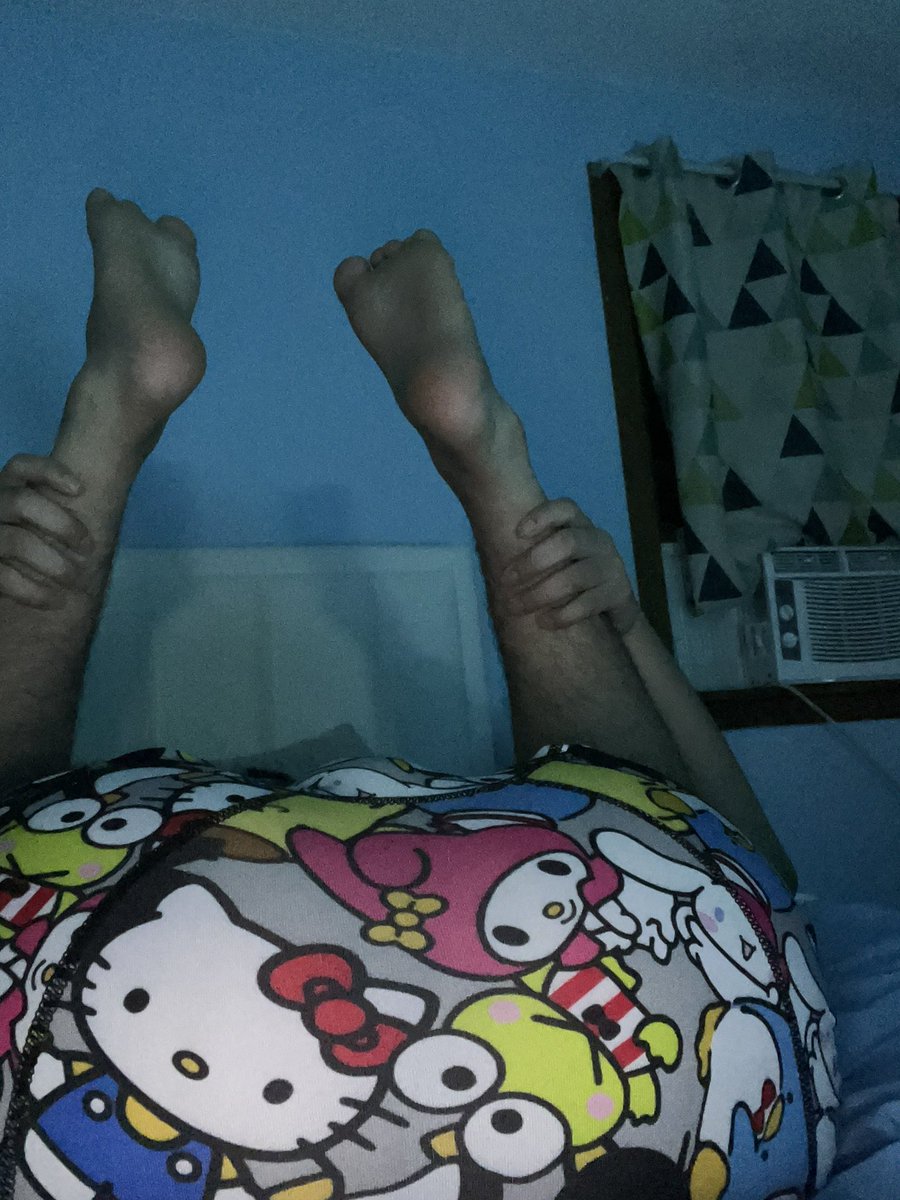 zakegoony's tweet photo. yall fw my hello kitty underwear and tight virgins? 
#butt #ass #twink https://t.co/cBbcjnyDen