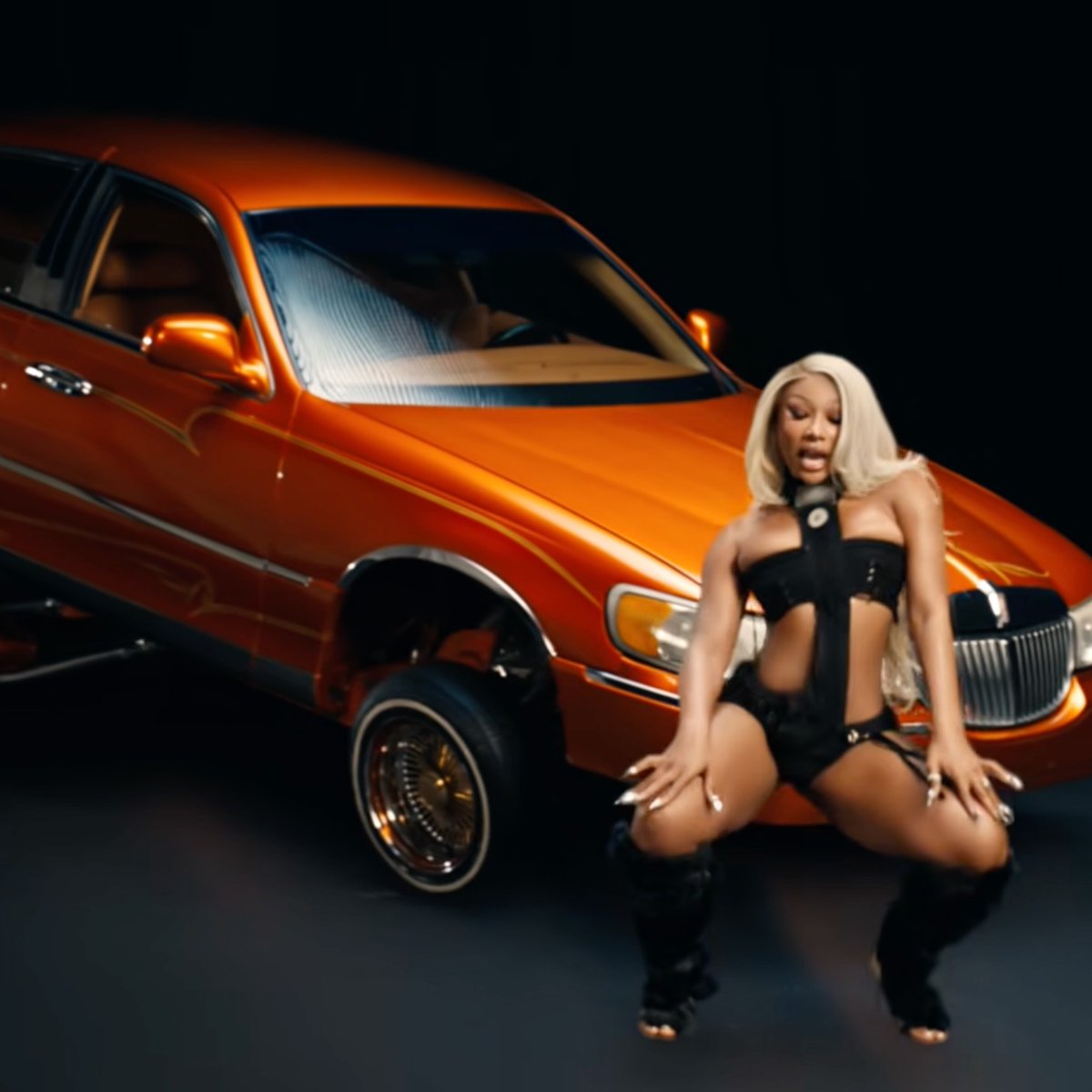 chartdata's tweet photo. Megan Thee Stallion's "Tina Tuesday Freestyle" is out now. https://t.co/OXgB27hYDM