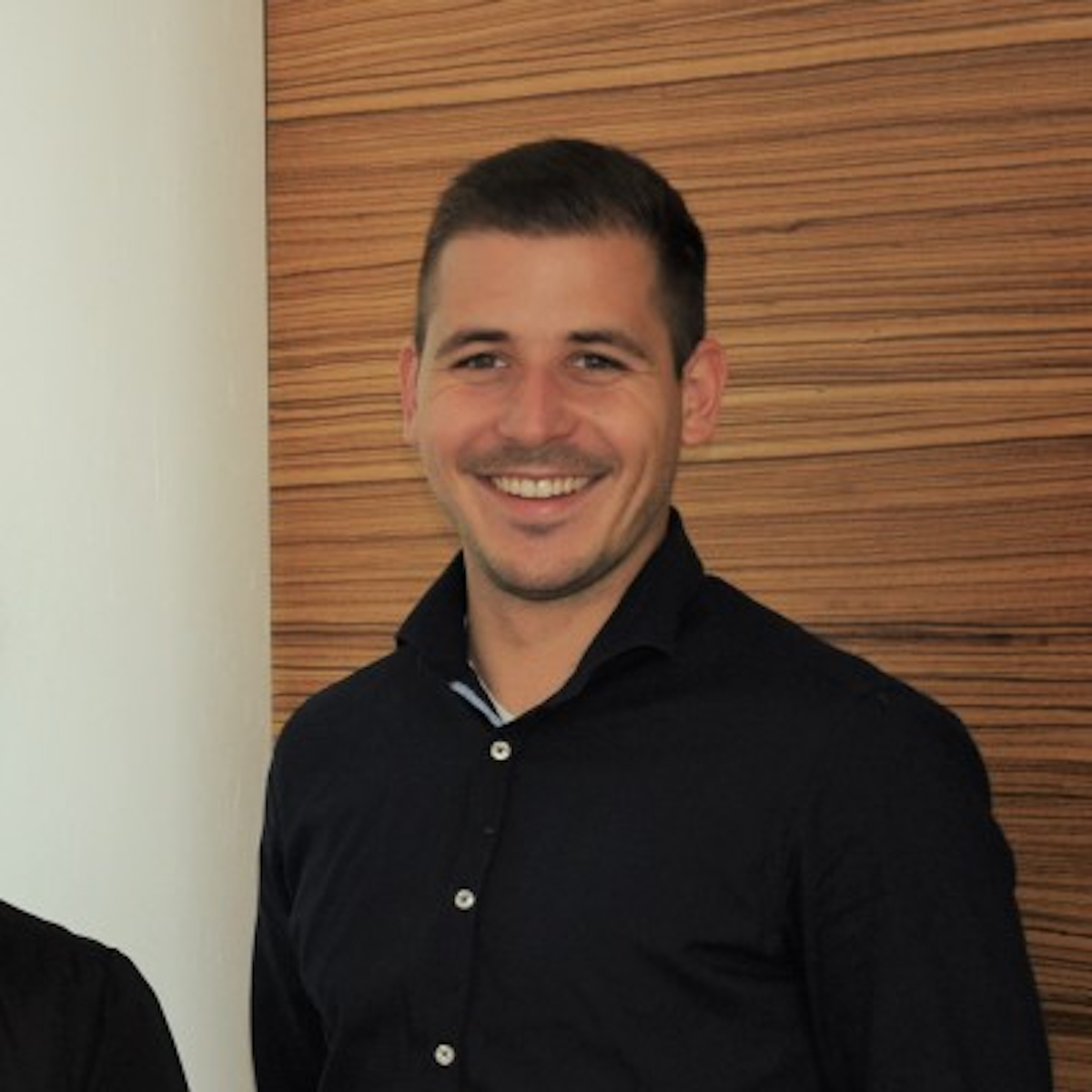 SecTank's tweet photo. Online-Beschwerden als Cyberrisiko: Cyberkriminelle geben sich als Kundensupport bei Airlines aus - https://t.co/daZKIArahV https://t.co/Uq3jnImgJs
