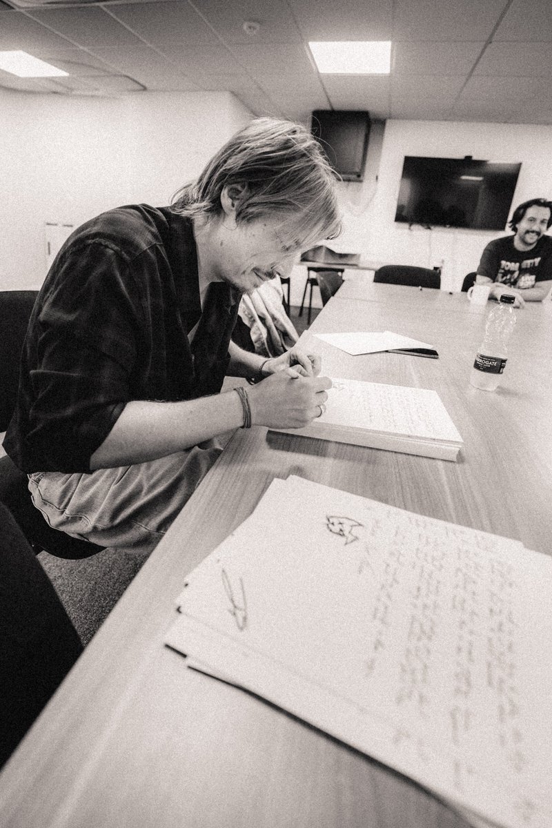 NBThieves's tweet photo. :: After all the hours Joe spent toiling away on our lyrics it felt fair that we all pitched in on these. Signed lyric sheets for everyone that gets a copy of Stray Dogs from Jacaranda Records whilst stocks last, be quick
https://t.co/vZfzwGOkfM :: https://t.co/lUTqfmhZVB