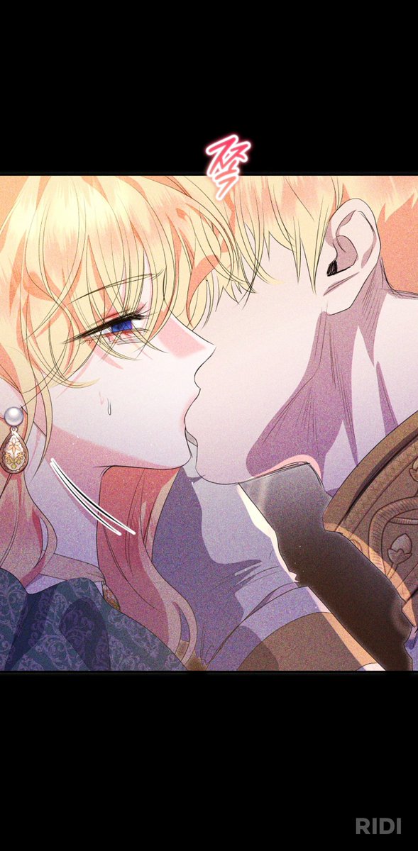 Fflleabbaggg's tweet photo. Aren’t they siblings?! 😭 What are they doing like this? FL had a nightmare and this was the nightmare. Is this actually a nightmare, or did she see a memory from the past? And is she responding to him too, or is it just me? 😳 https://t.co/9sjVeceAKF