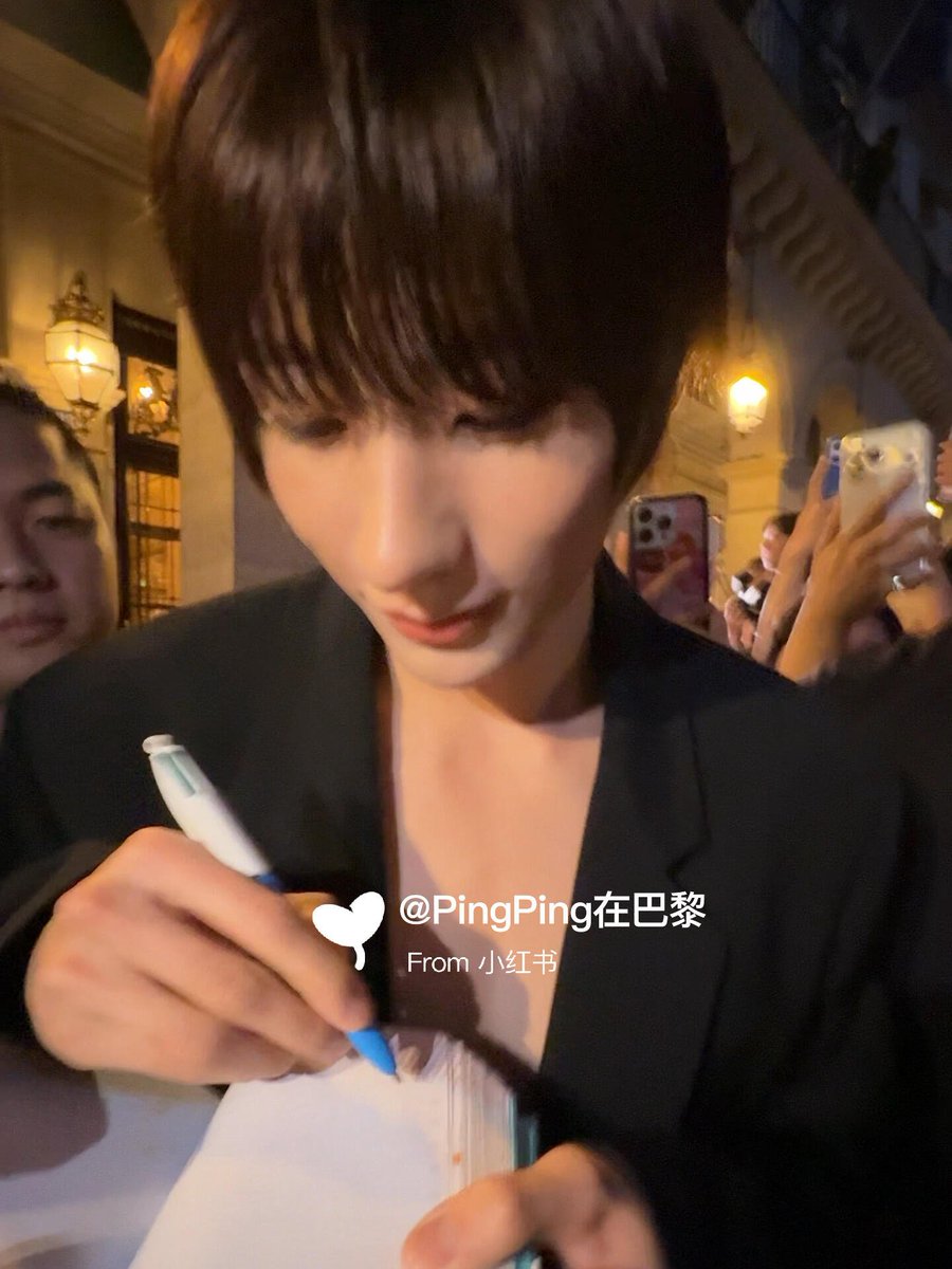 daintoiny's tweet photo. my superstar 😭🖤 https://t.co/B5dzN0L2QR