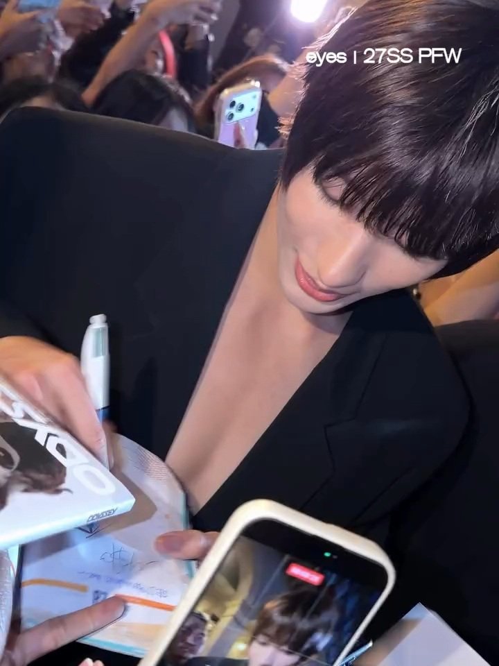 daintoiny's tweet photo. my superstar 😭🖤 https://t.co/B5dzN0L2QR