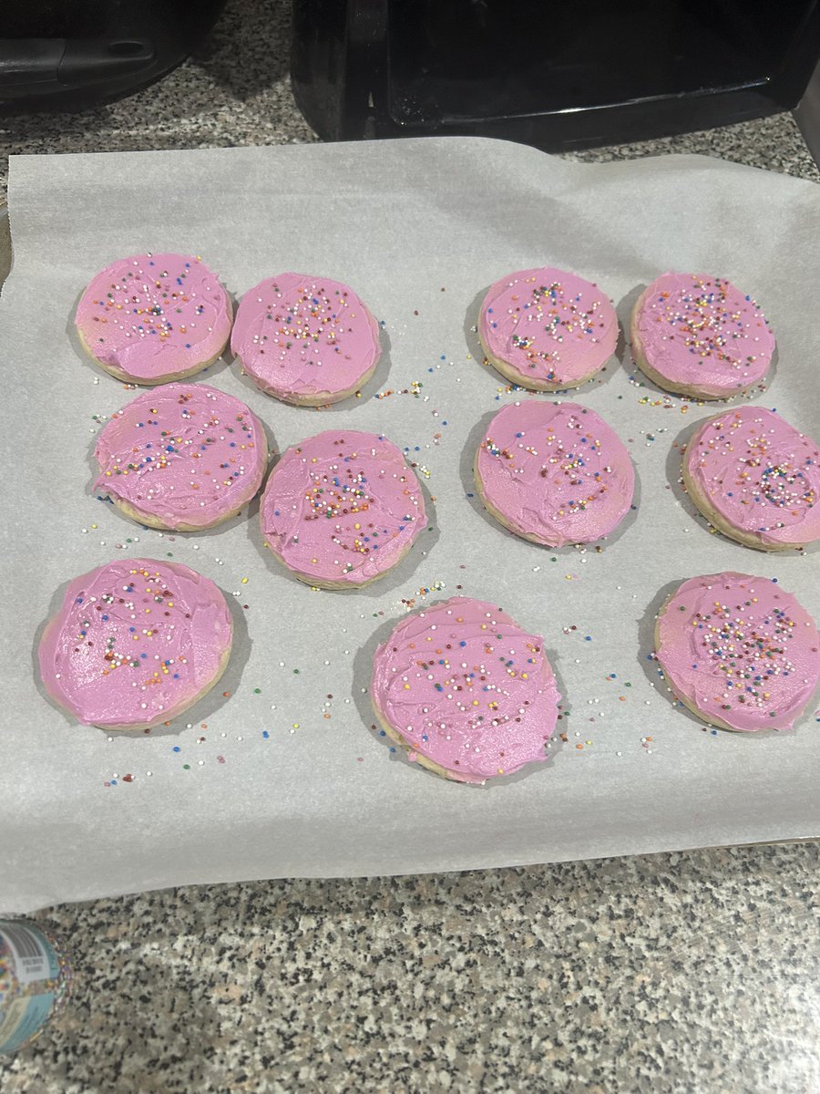 AcediaV2's tweet photo. My cookies are done :3 https://t.co/pavCrdL6ww