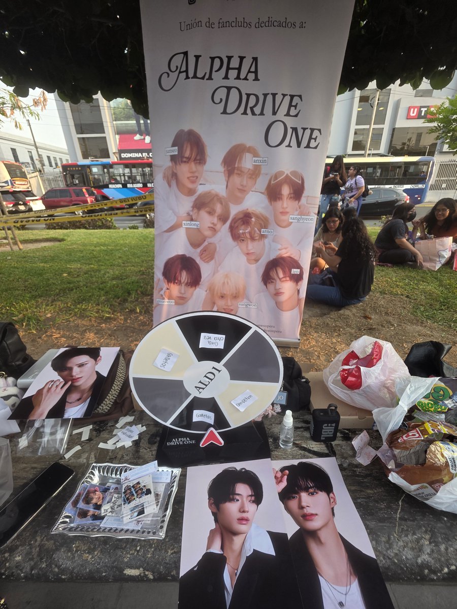 kimjunseoperu's tweet photo. In Peru, we were giving out freebies for our lovely Junseo's 1st anniversary as a member of ALD1. Time flew by so fast, and we are so grateful for all the love. He is working so hard and we will keep working so the whole world can see how amazing he is!  ♡♡ https://t.co/yPbBxdlYuN