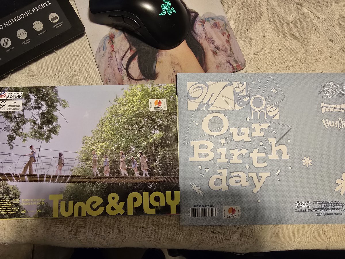 DuckNDodaeng's tweet photo. I got my @TUIDE_official #TuneAndPlay album and my @OBD_offcl OUR BIRTHDAY album today 😍😍😍 https://t.co/pefdrld6O7