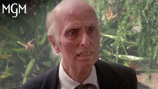 henrytheduff's tweet photo. @CTVNews This corrupt felon looks like the guy from Poltergeist. https://t.co/axOZTw0iSB