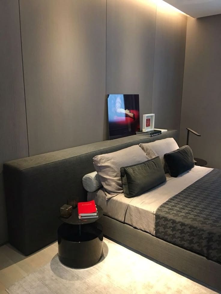 GentlemenxEra's tweet photo. Sleek, modern, and made for quiet nights. https://t.co/3QcoGO2bis