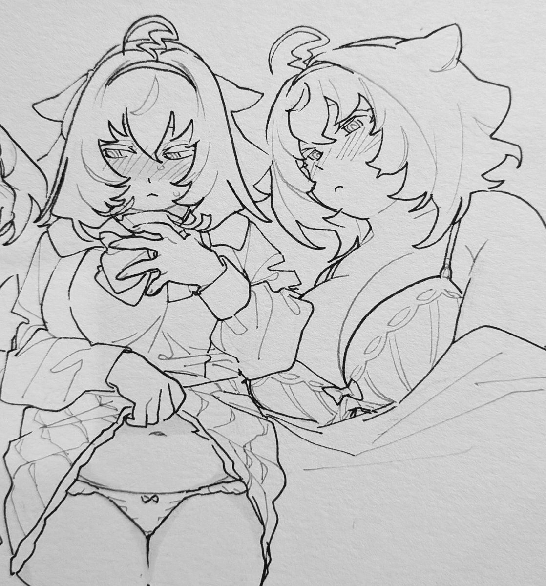 samipekoe's tweet photo. a crazy pervert broke into my home and drew this https://t.co/sOZHipb463