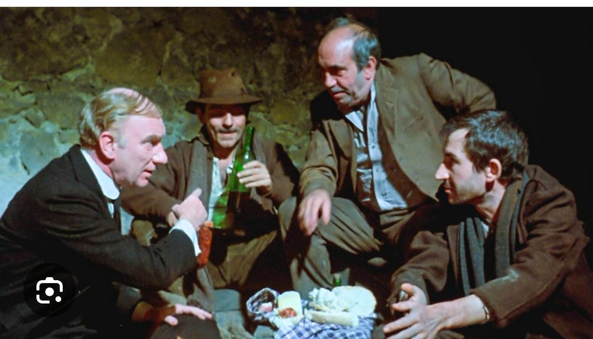 psicofonia33's tweet photo. Adiós a Gonzalo Suárez. Ha dejado buen cine, buena televisión y buenos libros. Y grandes películas basadas en grandes libros de otros. En la imagen, Parranda, basada en la novela de Eduardo Blanco Amor, "A Esmorga". Muchas gracias por haber vivido así. https://t.co/a46gveZNCZ