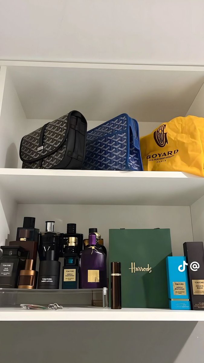 Prime_Asthetic's tweet photo. This is what a wardrobe should look like. https://t.co/QkeCeVBSz4