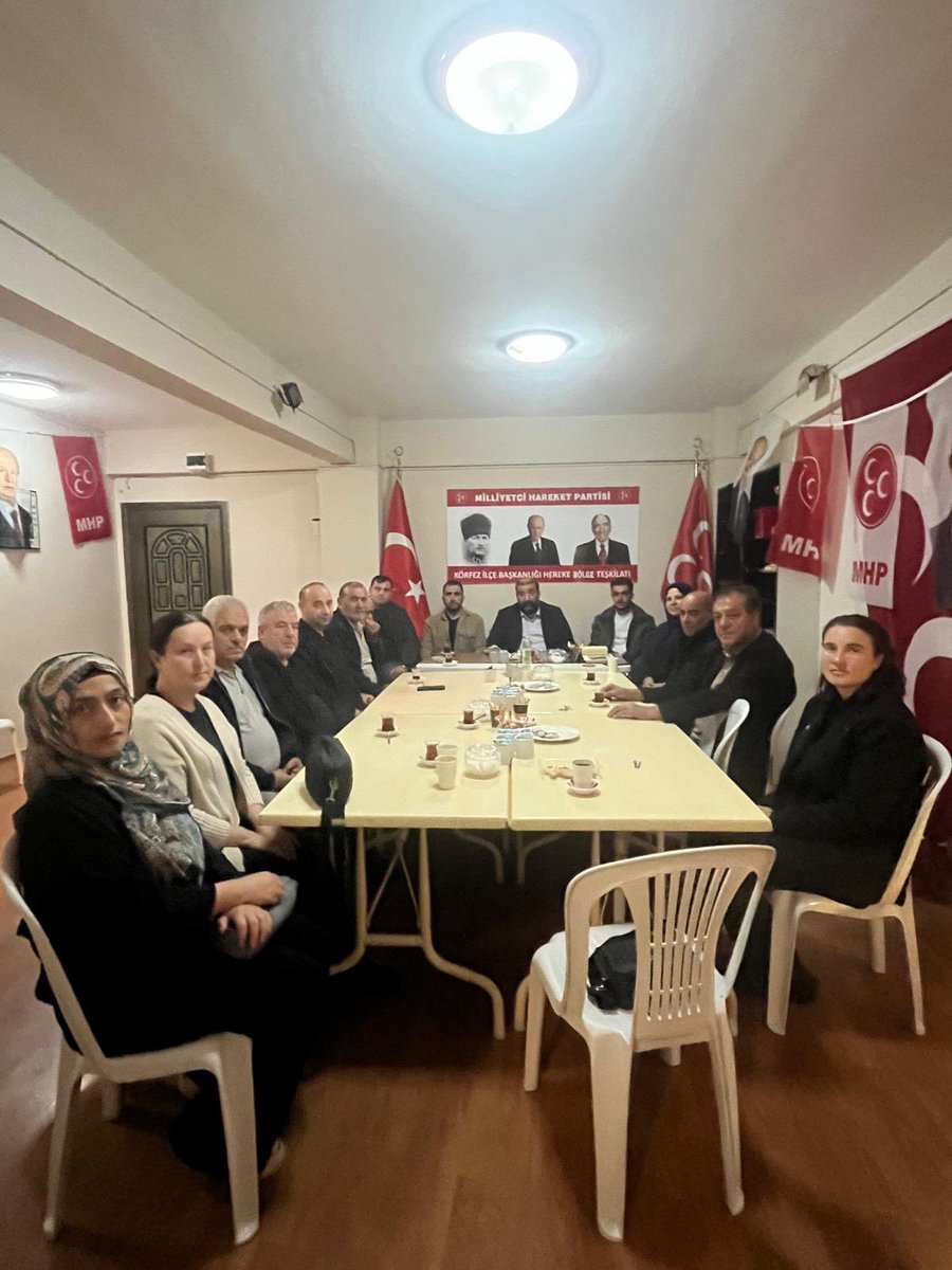 doganbekiroglu's tweet photo. Hereke Bölge Teşkilatımızı ziyaret ederek , Bölge Başkanımızdan çalışmalar hakkında bilgi aldık. Rabbim  çalışmalarında kolaylık versin inşallah @MHP_Bilgi https://t.co/PHsE1FdZ2i