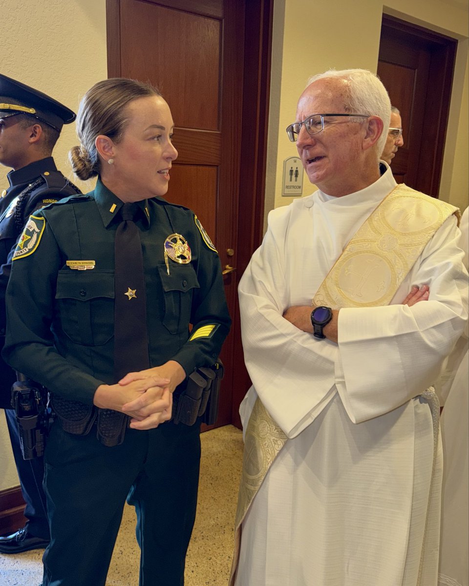 OrangeCoSheriff's tweet photo. Photos from today’s Blue Mass, honoring the first responders who serve our communities today and remembering those we have lost.

May we always remember and recognize the heroes who sacrificed their lives to protect and serve others. Their commitment, dedication, and s will never be forgotten.

#BlueMass #LawEnforcement #Commitment #Dedication #Service #Honor #Remember