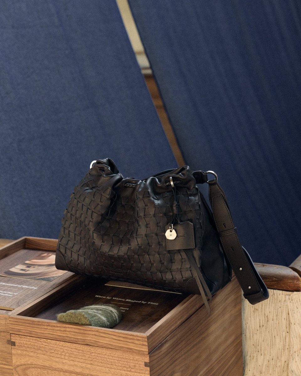 SongmontGlobal's tweet photo. Moments with Song of Mont — crafting memories, capturing time, feeling home.

Explore the collections：https://t.co/ja2xPCe0db

#SongofMont
#SongmontGatherCollection
#SongmontYoreCollection
#SongmontLunaCollection https://t.co/zzAKRp2MTB