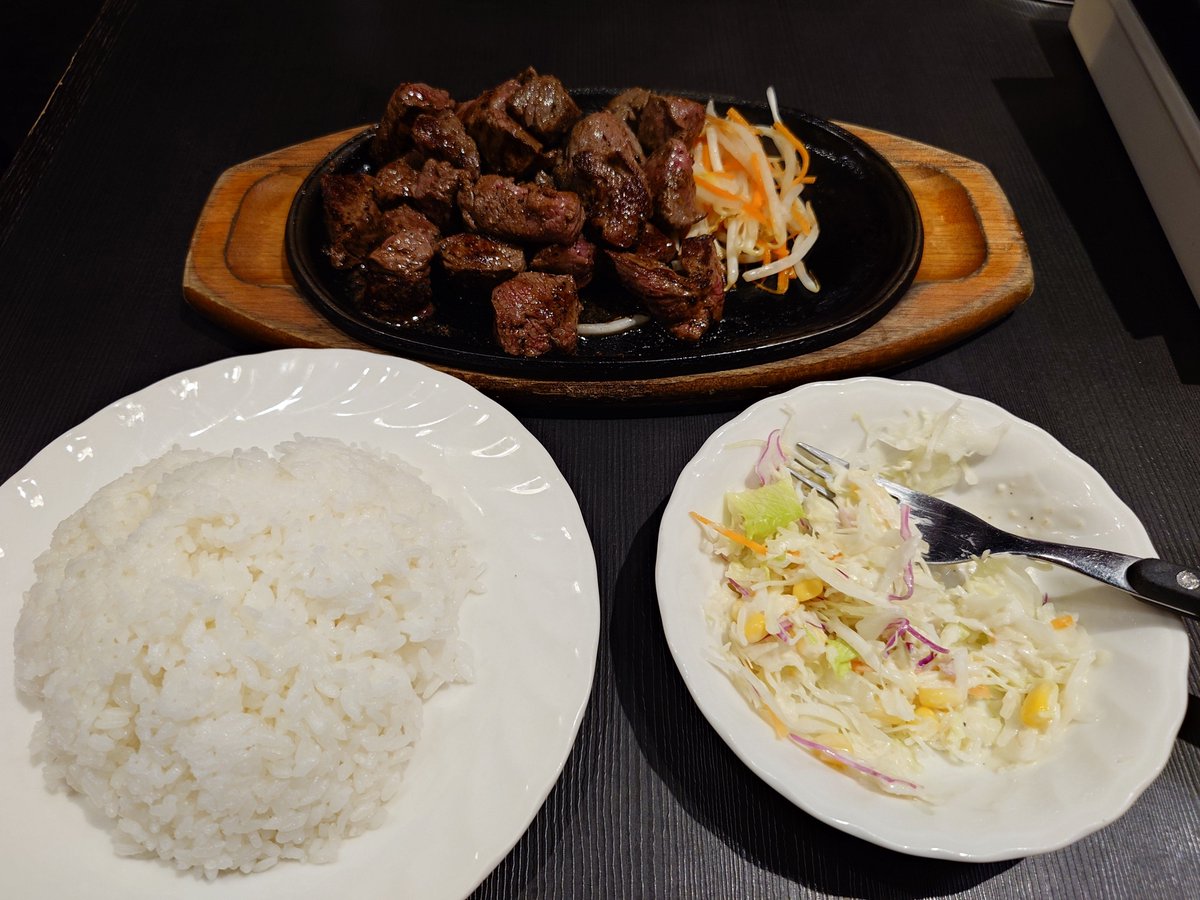 kat_sai_to's tweet photo. ミートラッシュｷﾀｰ　今日は肉の日って事でお肉を食べました(*´∀｀*) https://t.co/OxEGhVvTNQ