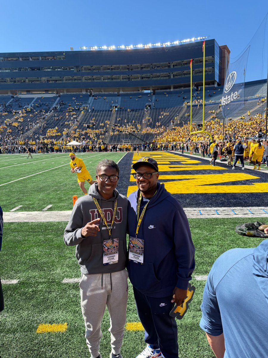 T_Wilson11's tweet photo. Big thanks to @EMUFB and @UMichFootball for having my son @Twilson2029 and I out this weekend. It was a GREAT way to spend my bye week and getting to experience your programs.   

#TerranceIsThankful 
#Respect 
#Grateful 
#WilsonMen
#52 https://t.co/rUTI9pTXe4