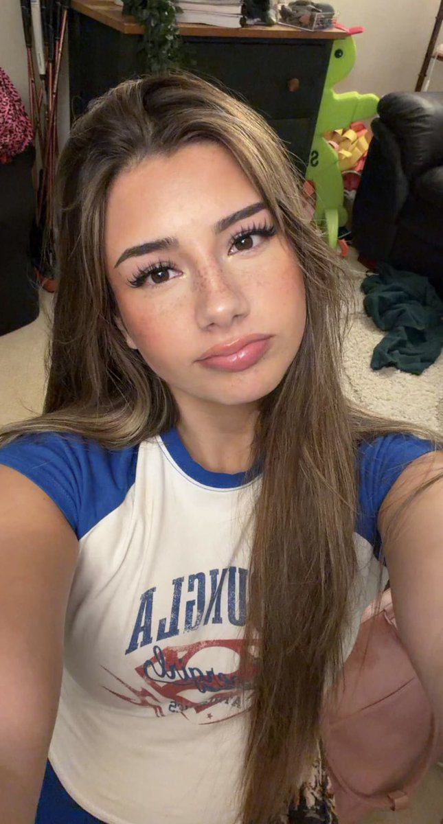 Mikaylafan69's tweet photo. Mikayla campinos https://t.co/XdVc0aMstM