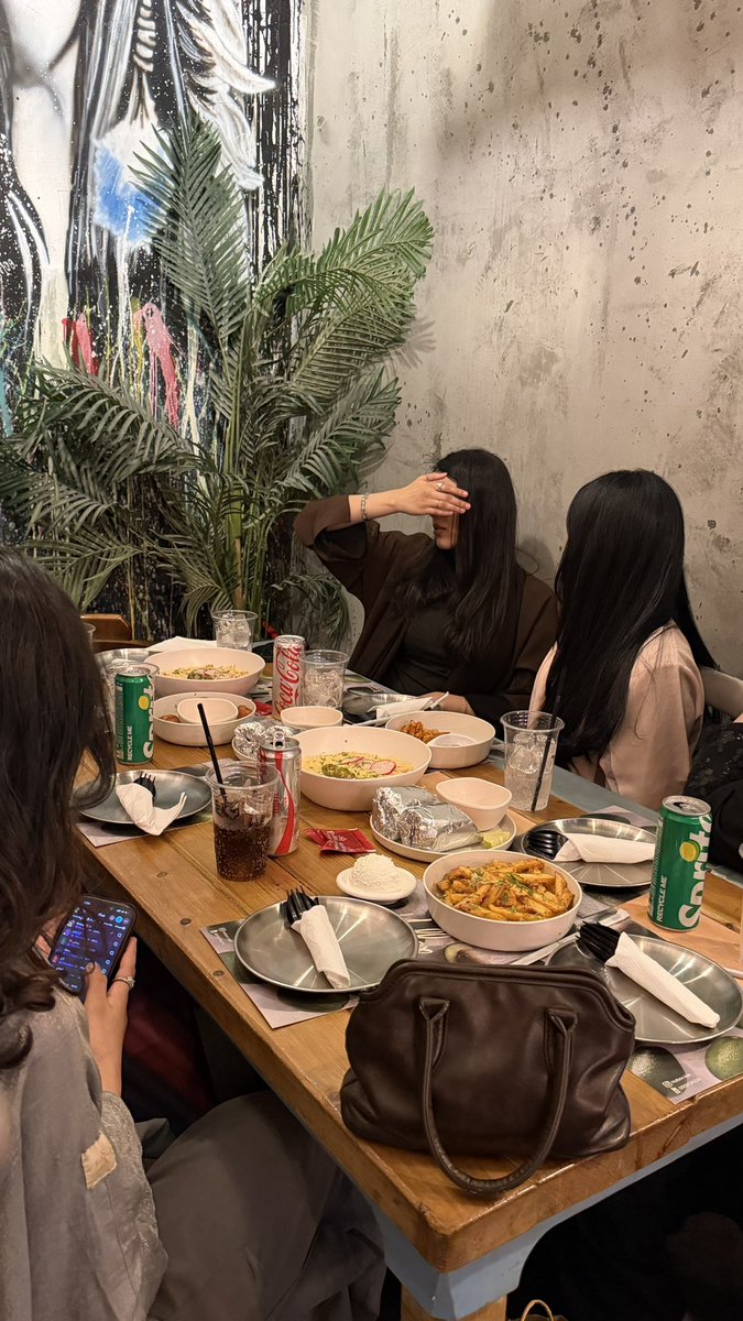 kxoliu's tweet photo. 🪇🌮 https://t.co/5AY8C0tDPc