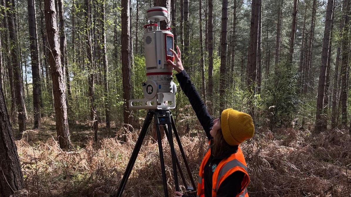 scotforestry's tweet photo. How do we know how much carbon is stored in our woodlands? 🌳

This #WoodlandCarbonCode #ScotClimateWeek blog explores how laser scanning and satellite technology are helping improve woodland carbon monitoring. 

https://t.co/ttHws9Udkp https://t.co/VEfkO5JdbZ