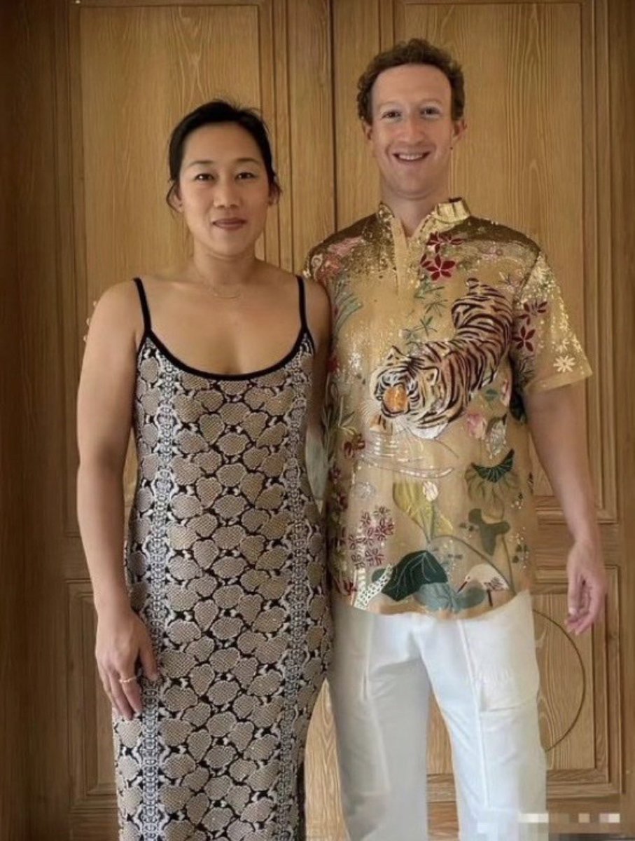 chhaparia_anmol's tweet photo. Hey @grok Why did Zuckerberg, being so rich, marry a woman who looks so average?? https://t.co/tza9cvZCaW