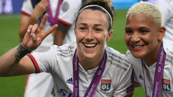 LucyBronzevyou's tweet photo. Lucy Bronze had her best era at Lyon 🫶🏻🫶🏻 https://t.co/YxMqSYxxsb