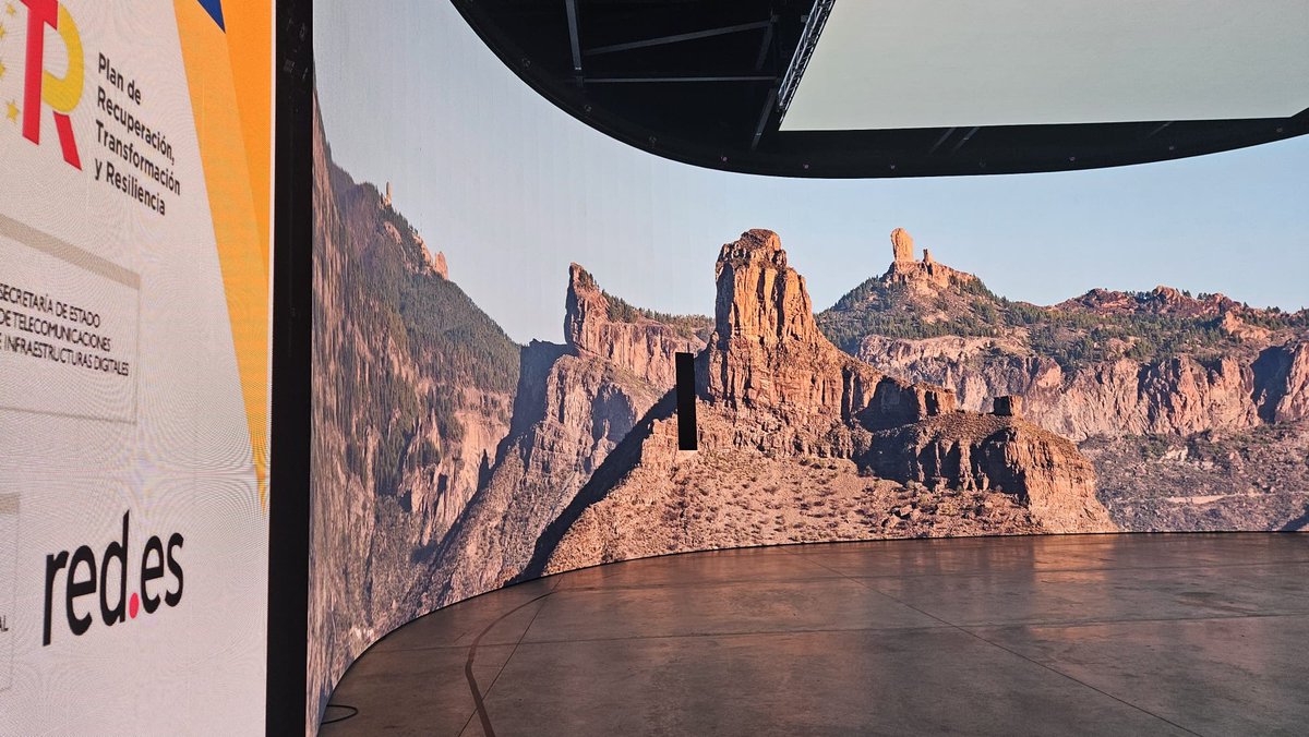 redpuntoes's tweet photo. 📍 Segunda parada.
🎬 Conocemos el proyecto Digital Crea Gran Canaria – Estudio Virtual XR para descubrir nuevas posibilidades de creación y producción audiovisual a través de tecnologías inmersivas. https://t.co/DuG4SsJ6dE