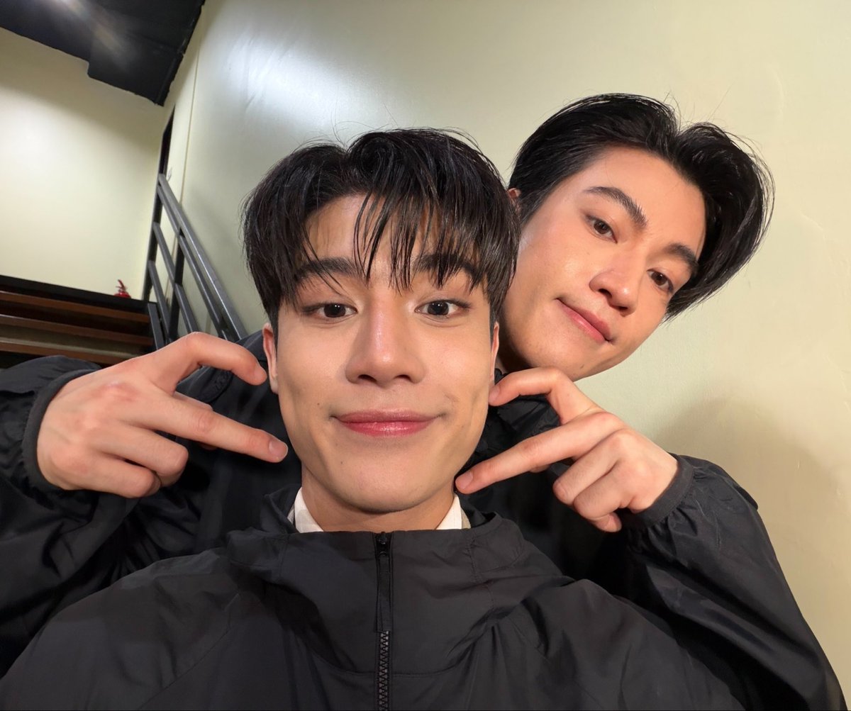 Jadeng_007's tweet photo. ถึงจะมีเรือผีเกิดขึ้นมากมาย ป้าก็ยังคงรักมั่นเรืออินองศา ป๊าม๊าของชั้น😔🤟🏻 https://t.co/sIYnmSJAJv