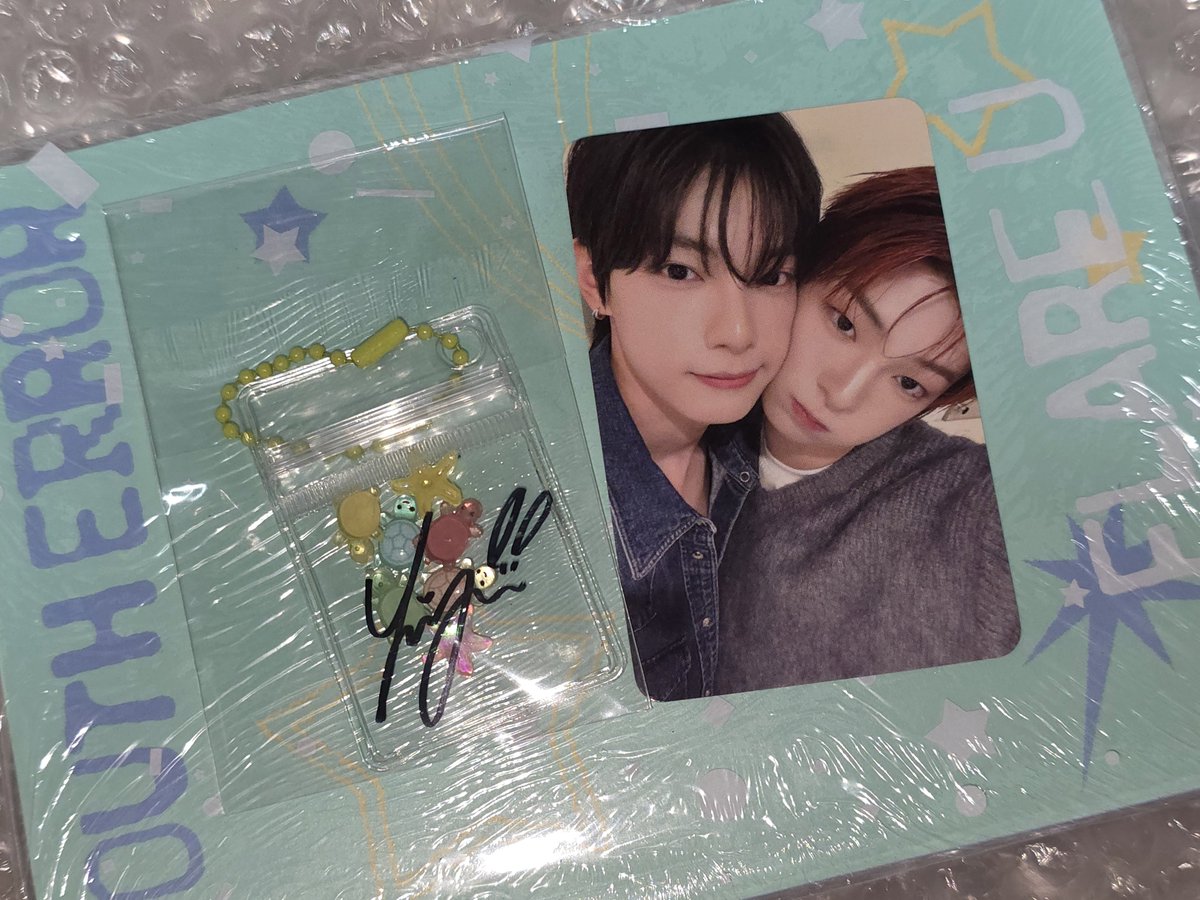 mycherryou's tweet photo. 립우 거북이 키링이 저에게 왓어요..♡°
색조합도 알록달록 너무 예뿜... 
💗🐢 https://t.co/7cGk5TNsx1