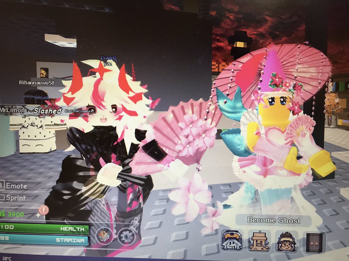 justfalrn's tweet photo. me and that subpsca ce I love  ❤️❤️❤️❤️❤️❤️❤️❤️❤️❤️❤️❤️ #phighting #constructionroblox https://t.co/41mcBwVH1g