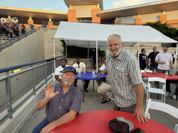 Image from Allen Eagles Football ⭐️⭐️⭐️⭐️⭐️ (@alleneaglesfb)
