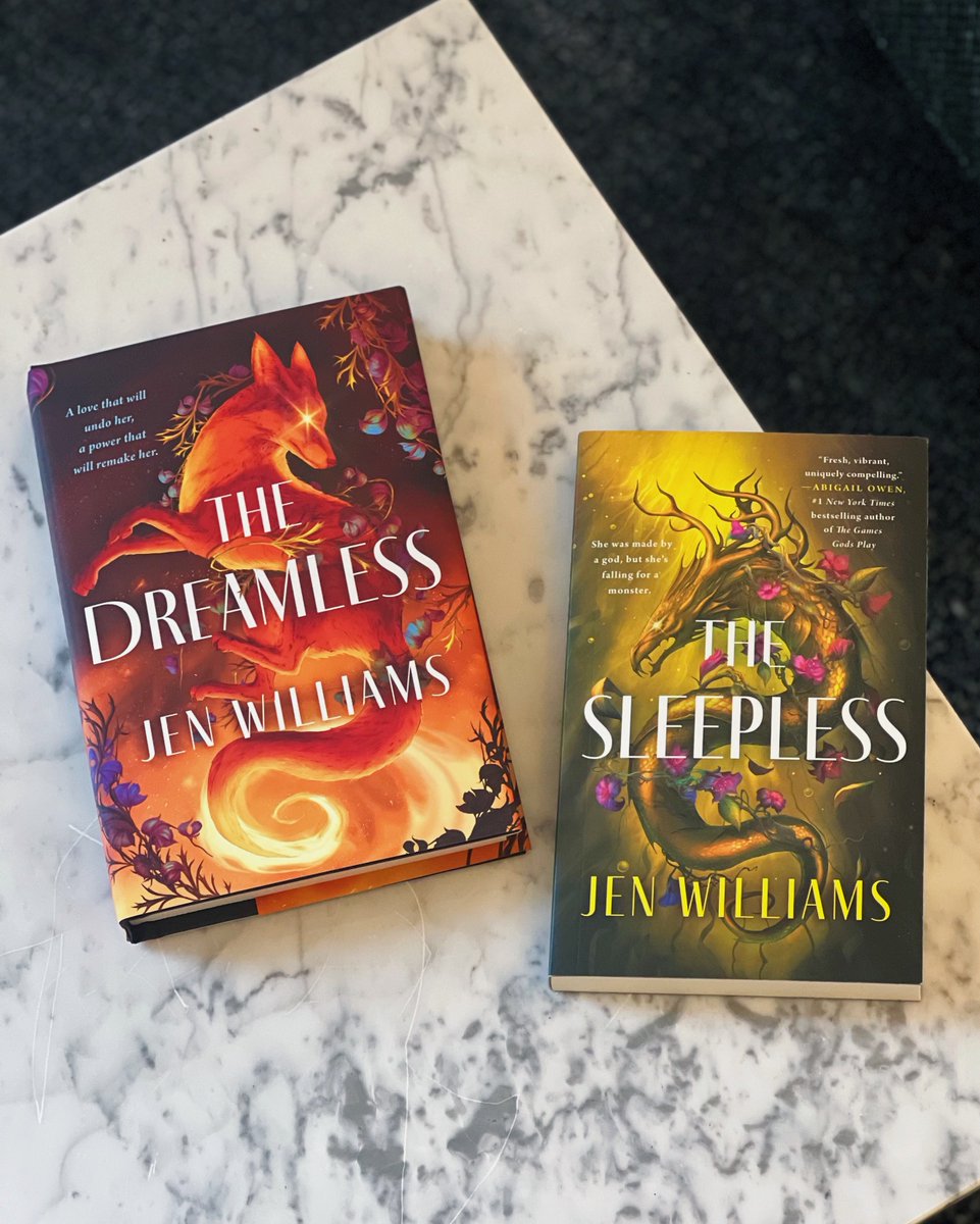WednesdayBooks's tweet photo. Jen Williams’s heartrending novel THE DREAMLESS is out today, along with the paperback edition of the first novel in the series, THE SLEEPLESS! 🌟

And don’t miss the stunning deluxe editions of the first four House of Night novels by P. C. Cast and Kristin Cast, out today! ✨ https://t.co/1jR8O4Cpsj