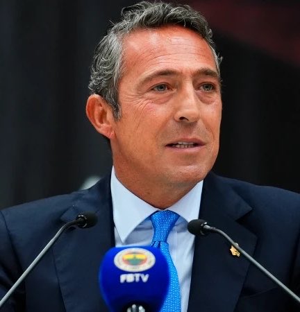 SaracogluSports's tweet photo. 🚨Ali Koç:

"MHK Başkanı Ferhat Gündoğdu ile benim şahsi davam var. Ben çoluğumun çocuğumun rızkını, sağlığımı ortaya koyup başkan olmuşum; sen çıkıp benim takımımın emeklerini çalamazsın." https://t.co/rfgsN3pdUl