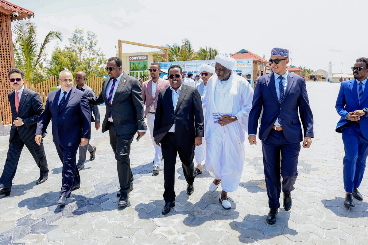 MoIFARSomalia's tweet photo. Organised by the Ministry of Information, Culture and Tourism in celebration of World Tourism Day, the Expo brings together government institutions, ambassadors and diplomatic representatives, the private sector and tourism stakeholders to showcase Somalia’s tourism potential, rich cultural heritage and arts, while highlighting opportunities for the growth and development of the country’s tourism sector.