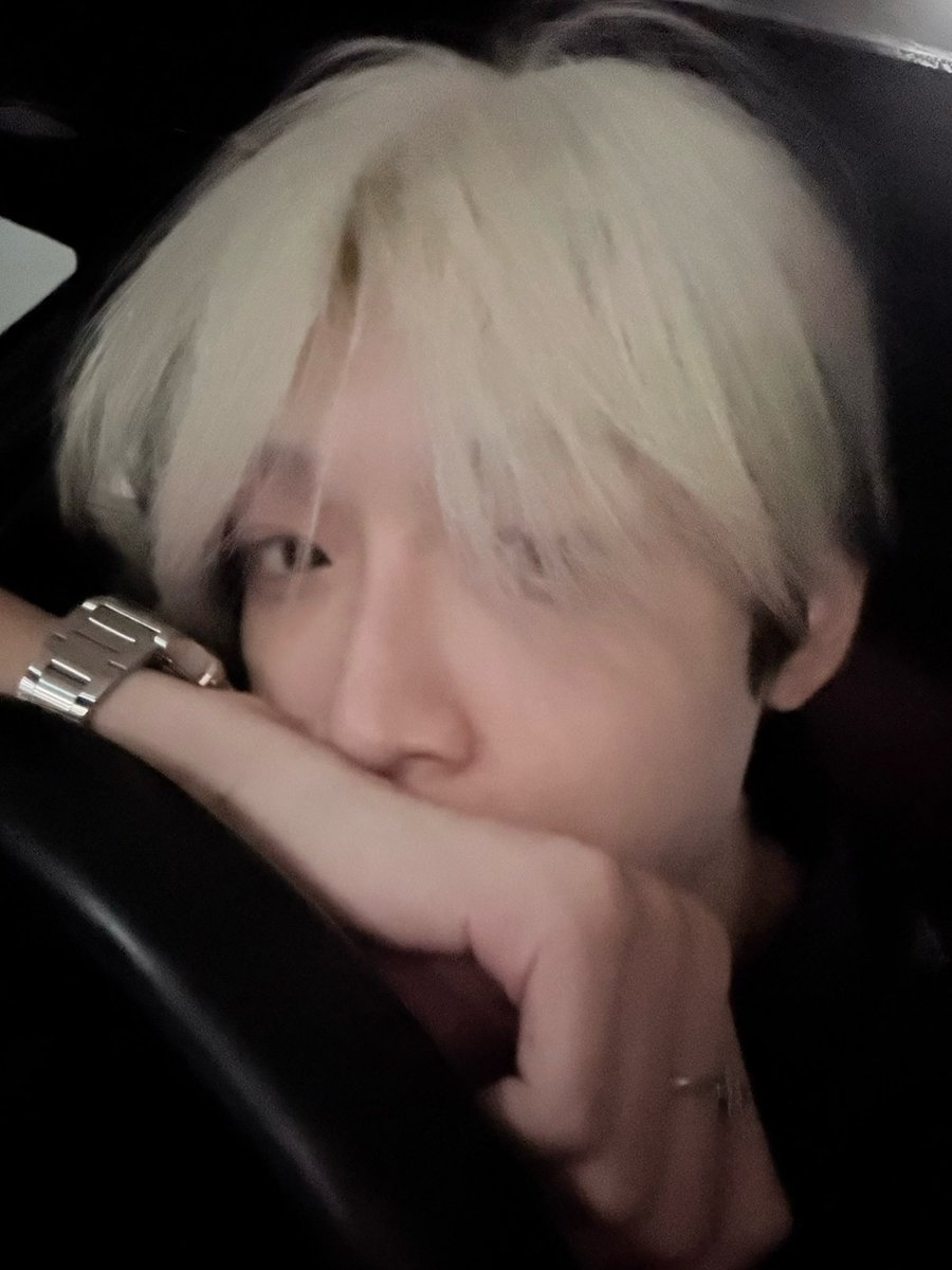 areamunx42's tweet photo. ไม่ให้ผมไปส่งแล้วหรอ🥺                     แค่หน้าปากซอยอะนะ😾 https://t.co/Am8ZO211fm