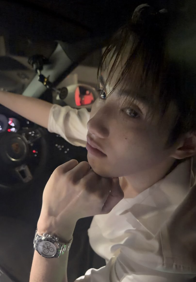 areamunx42's tweet photo. ไม่ให้ผมไปส่งแล้วหรอ🥺                     แค่หน้าปากซอยอะนะ😾 https://t.co/Am8ZO211fm