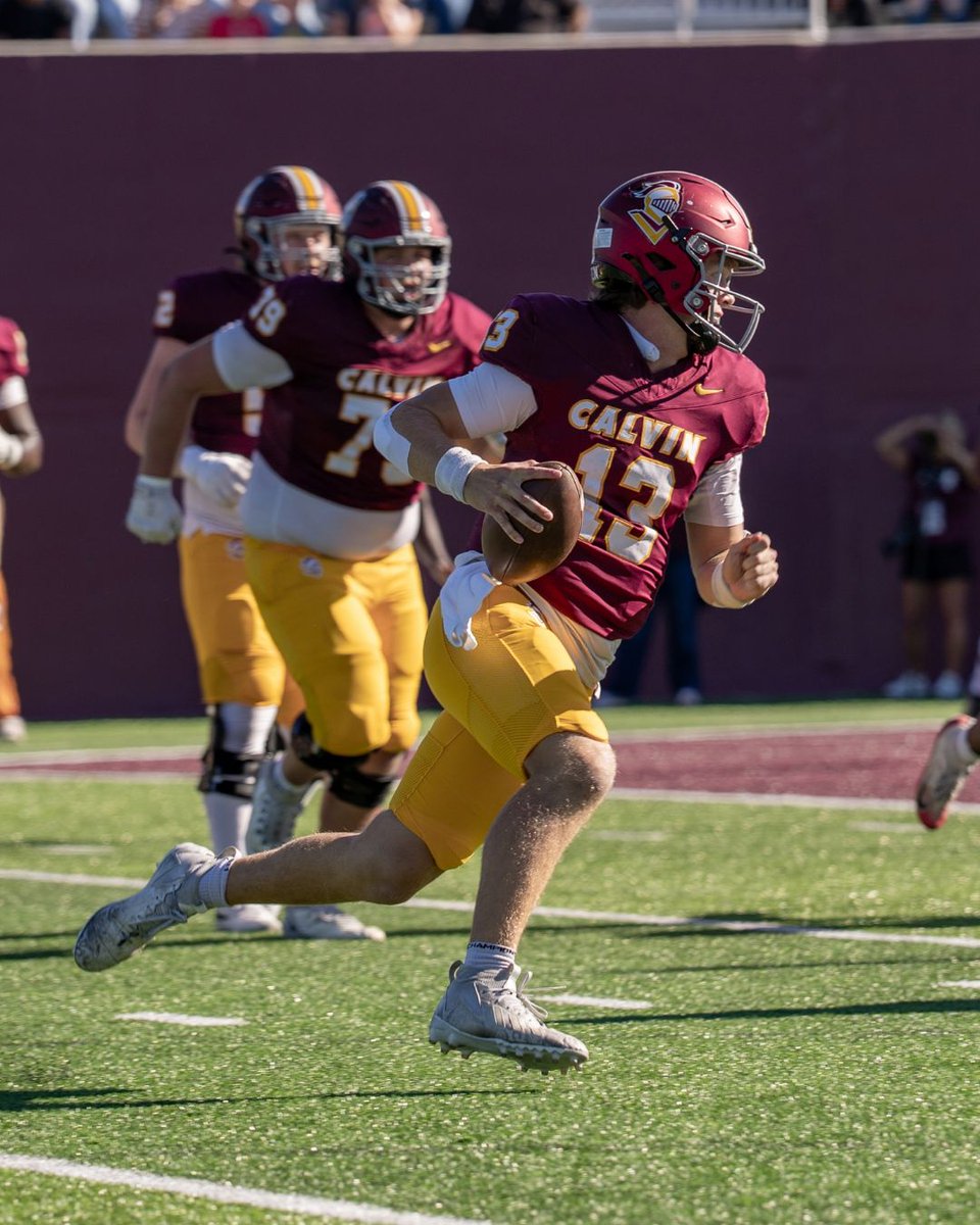 CalvinKnightsFB's tweet photo. D3 FOOTBALL TEAM OF THE WEEK. 🏆 

Thomas Vaccaro earns a spot on the https://t.co/uqe6HEDPPK Team of the Week! 🔥

Congrats, Thomas! 🛡️🏈 

#Champions4Life #Built4Battle https://t.co/Ts4aUyBzwJ