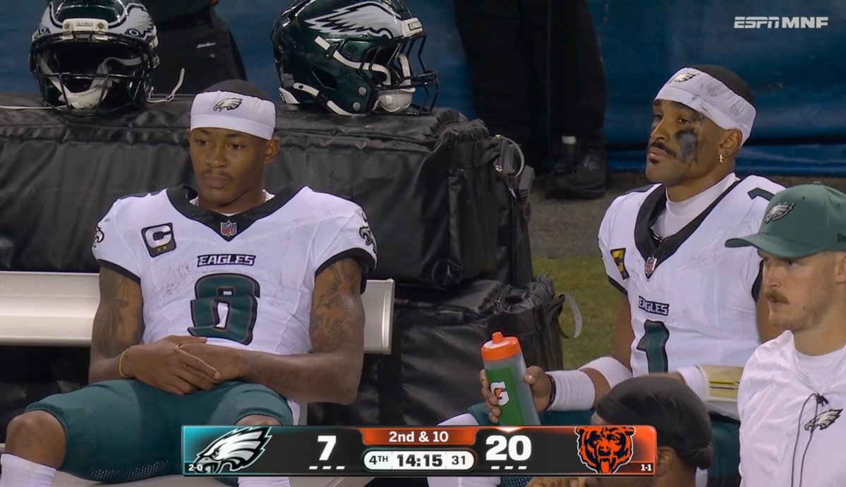 JA10NDANIELS's tweet photo. Someone gotta kick this mf out the fanbase https://t.co/4h6xvVzNRN
