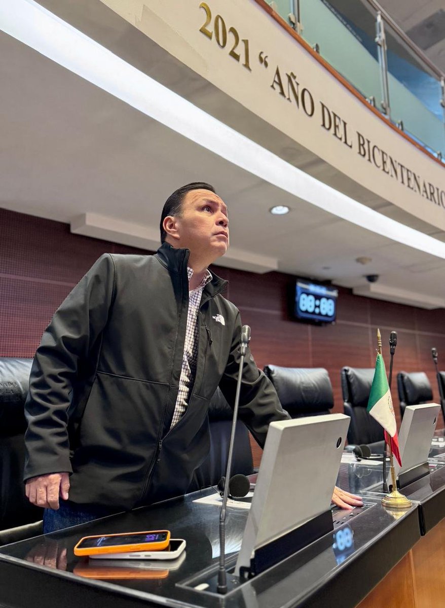 t_afapp's tweet photo. Listos desde el Senado de la República (@senadomexicano) para una jornada más de trabajo parlamentario.

Abrazos desde la Ciudad de México. https://t.co/mNVuFPvKRT