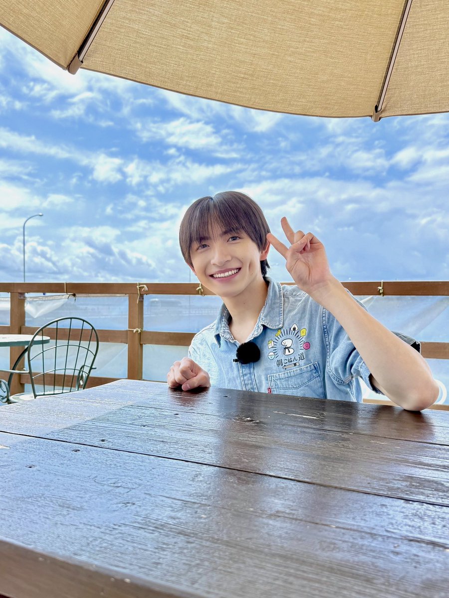 jr_official_X's tweet photo. 明日の朝05:50から放送の『 #ZIP! 』🤲🏻🌈
「 #食の匠の朝ごはん 」に
#川﨑皇輝 が出演します🍚🌟

9月30日(水)〜10月5日(月)の4日間にわたってお届けします!!❤️‍🔥

初日は...💭
茨城県・行方市でシラウオの匠" 漁編 "🎣💨

ぜひお楽しみに➰🫧 https://t.co/LdafeyGwus