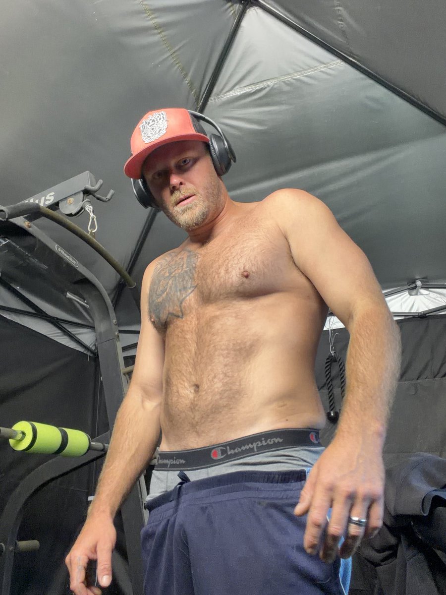 RickyStidman's tweet photo. Workout sesh this morning back in a cut! Let me know how this makes you feel. Shoot that like follow and share this for me 😘😉🤘 https://t.co/ykAnJGqWHH