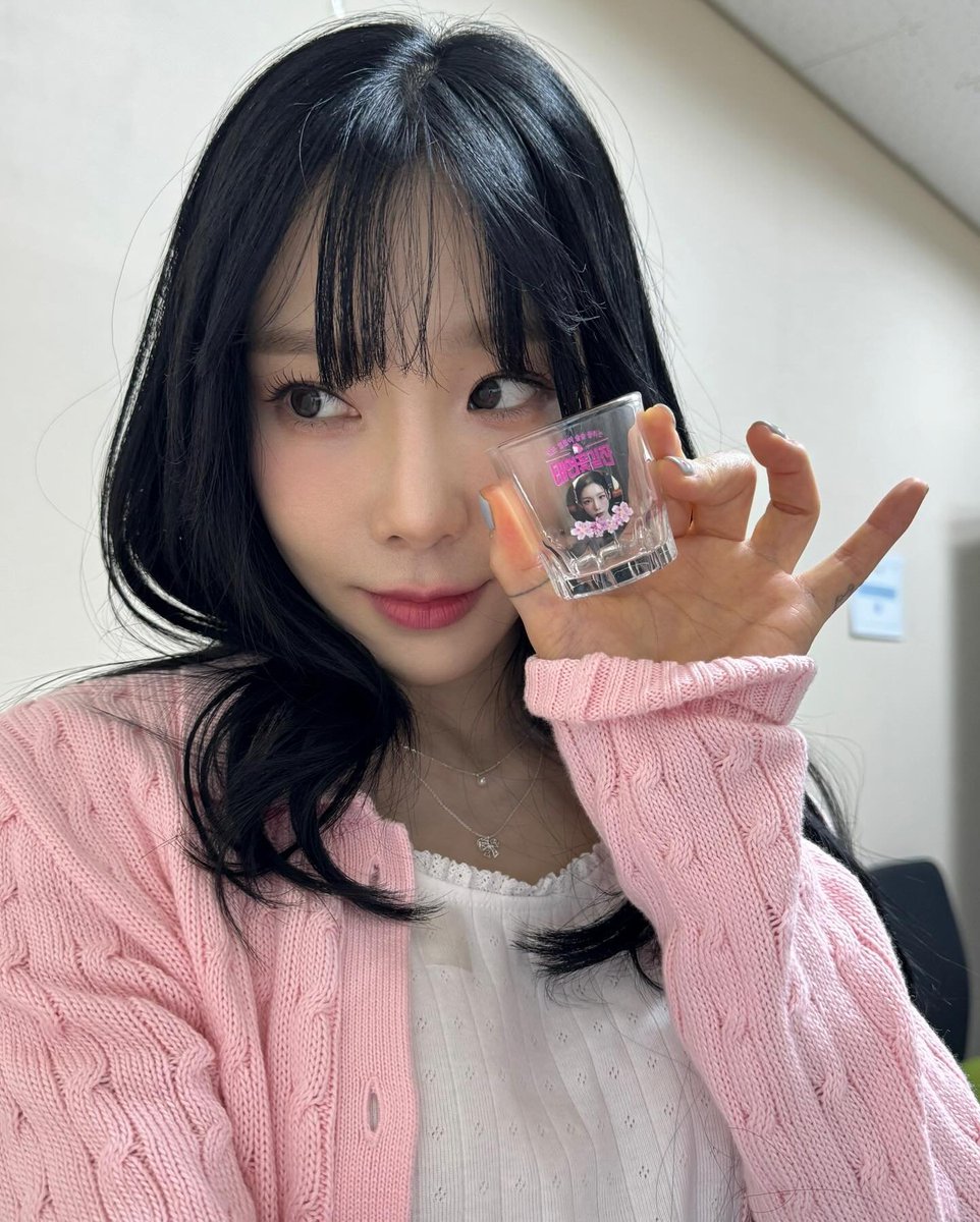 belovedTY39's tweet photo. 24년 3월에 태연언니 헤어샵 바꾸고 존ㄴㄴㄴㄴㄴ나레전드 킹름다웠던 거 아시는 분 https://t.co/TeDjMVTmMs