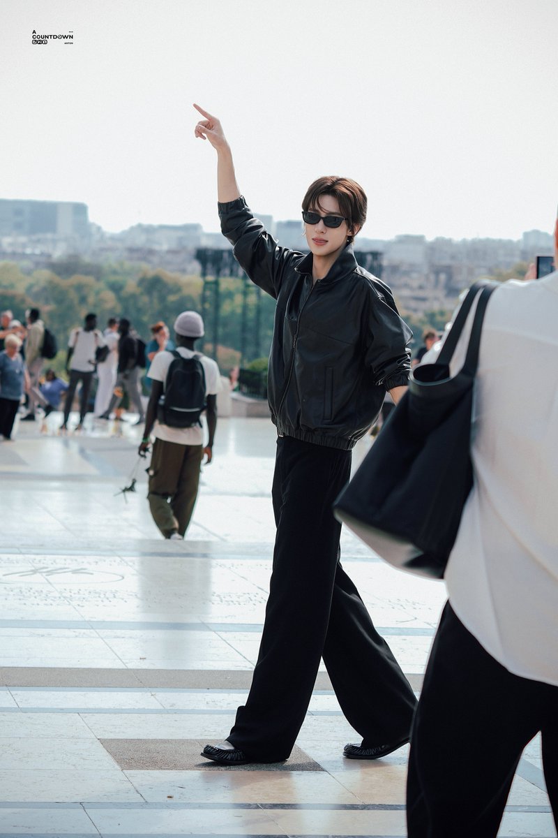 ACOUNTDOWN321's tweet photo. 260929 Paris in September

#ANTON #앤톤 #찬영 #RIIZE #라이즈 #ANTONxSaintLaurent https://t.co/tCA24AEnDn