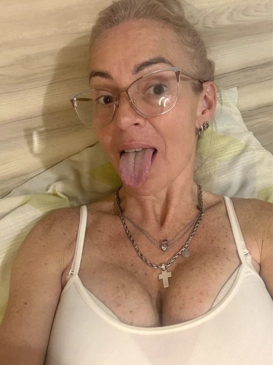 nuakanki's tweet photo. Is 52, too old for you? Lmk! https://t.co/NtN3CnvwPl