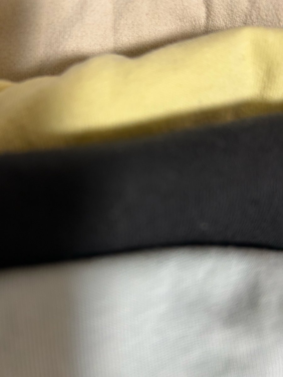 KgnPpb's tweet photo. 今日の #捨て活
390ベージュTシャツ
391黄色Tシャツ
392紺Tシャツ
393薄グリーンTシャツ
夏物よ、まとめてさらばじゃ👋 https://t.co/cRon5yWabp