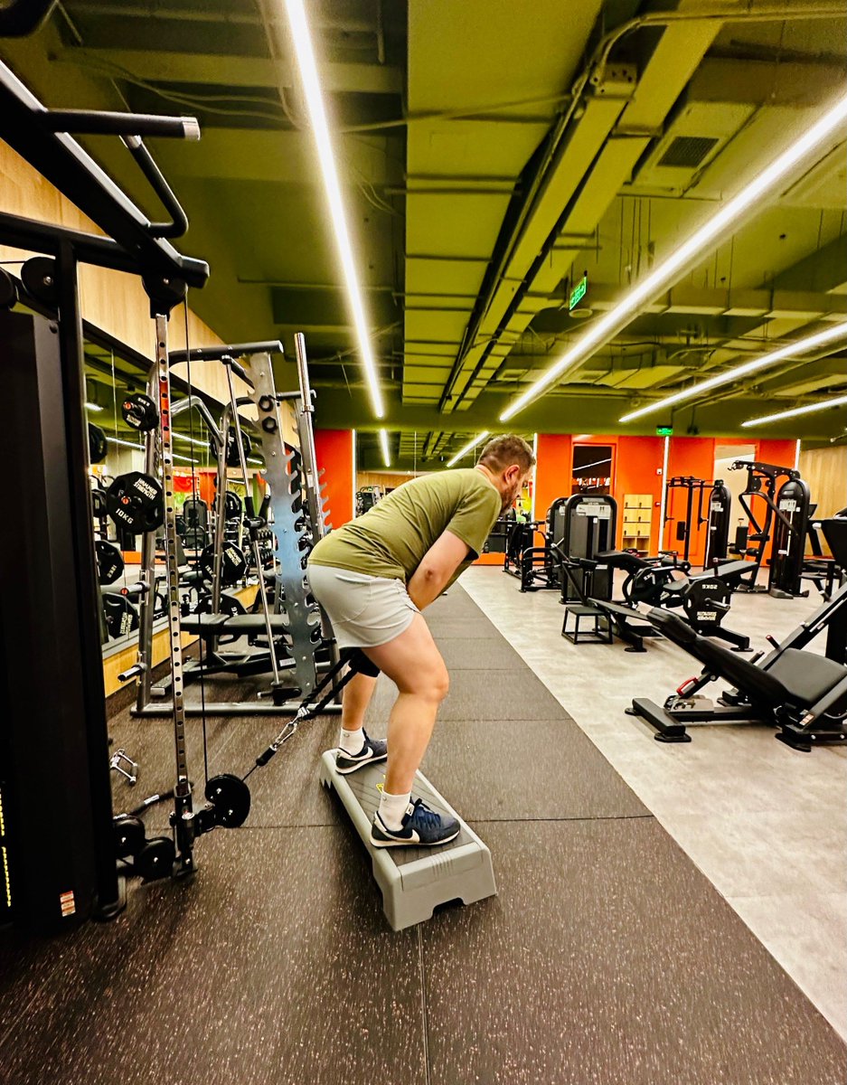AileenDufff1o's tweet photo. Hoy me desafío a superarme! Levanto 5kg más que la semana pasada, no hay límites para lo que puedes lograr https://t.co/6UfLOOhK1h