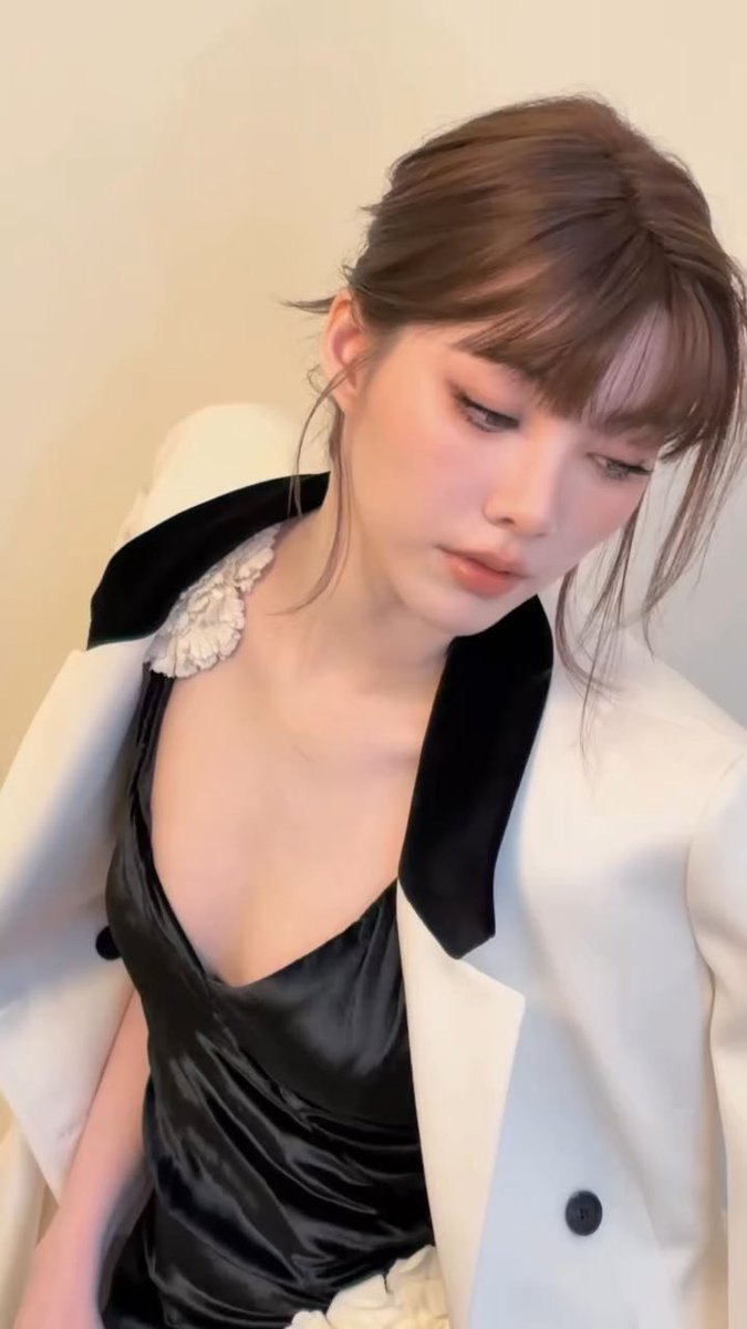 Annbewer's tweet photo. ทุกคน Orm Kornnaphat สวยมากกกกก

LINGORM BA DIOR AT PFW
#DiorSummer27xLingOrm
#OrmKornnaphat  
#LingOrm #Dior #DiorSummer27 #PFW https://t.co/cpx3YGfSnz